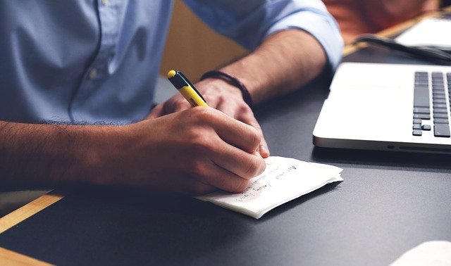 Tekstforfatteren noterer endnu et skrivetip
