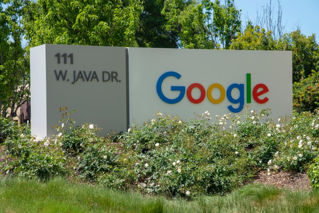 Et skilt fra Googles hovedkontor for at symbolisere on-page SEO